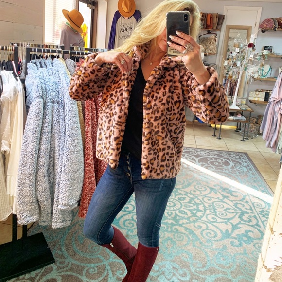 Hem & Thread Pink Leopard - Picture 2 of 8